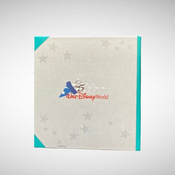 Walt Disney World 25 Year Anniversary 4"x6" Photo Album - Picture 6 of 7